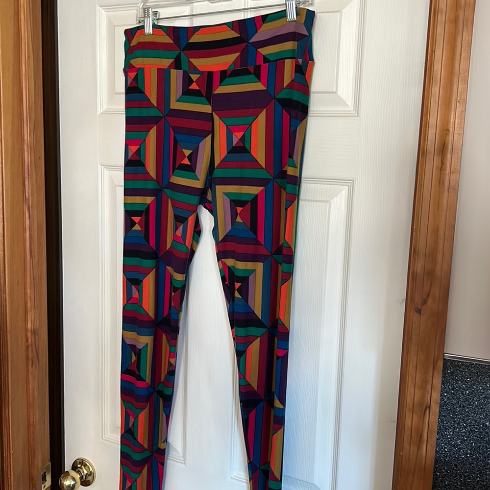 Lularoe Tall & Curvy Print Leggings